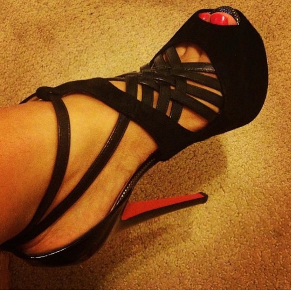 Christian Louboutin Platform Pump sz 39